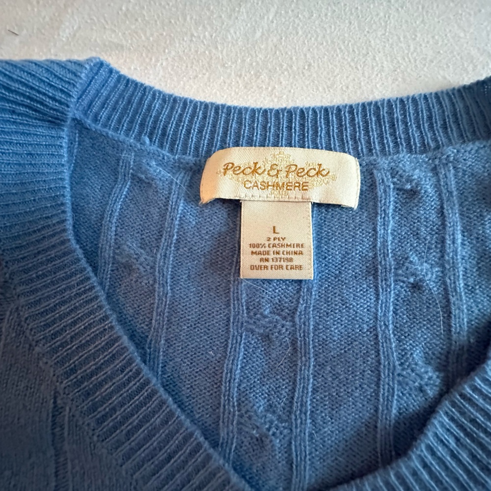 Peck & Peck Women’s Cashmere V-Neck Sweater in Light Blue. Worn once.